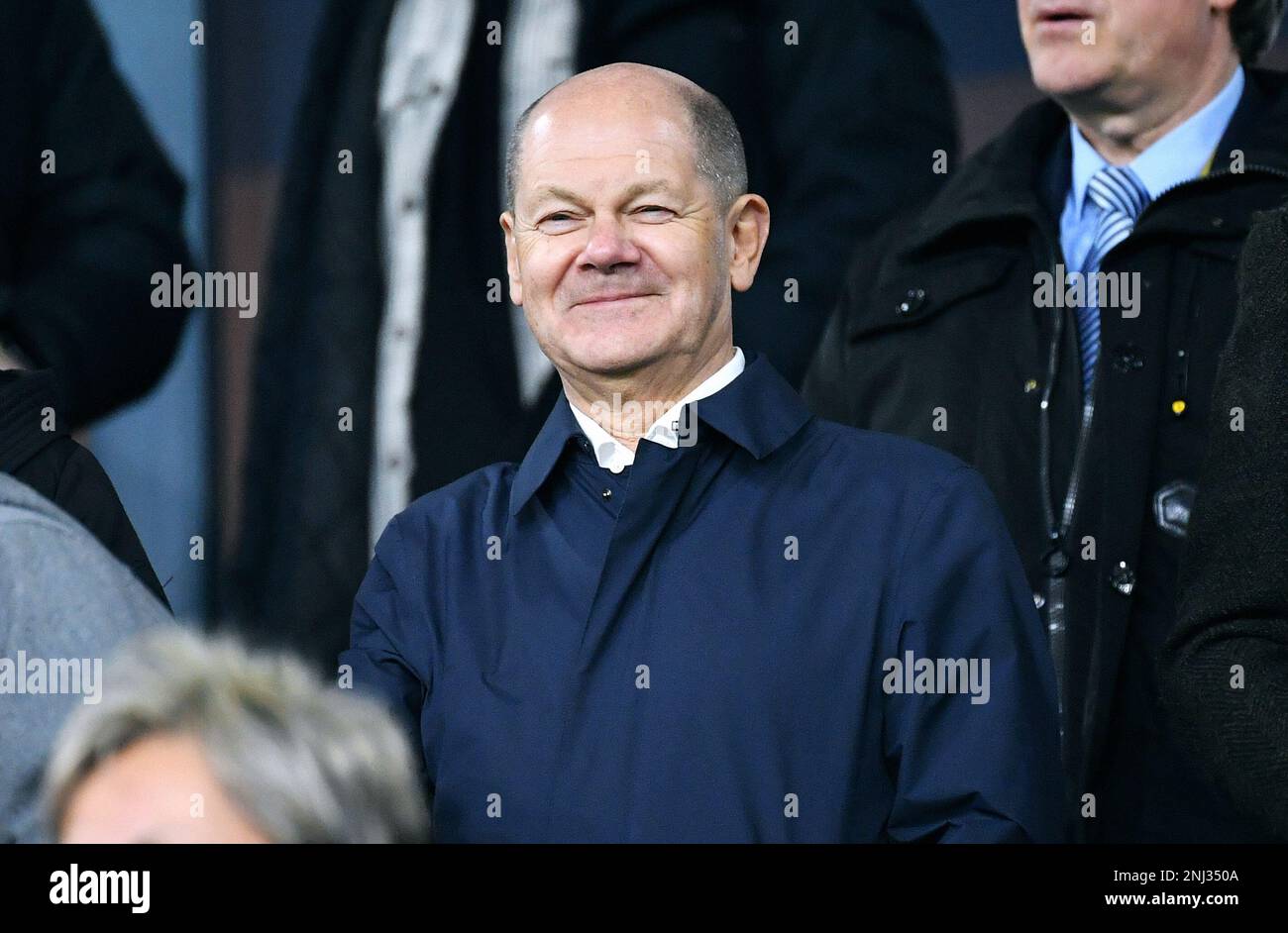 Donne internazionali, Schauinsland-Reisen-Arena Duisburg; Germania - Svezia; Cancelliere federale OLAF Scholz come ospite della partita Foto Stock