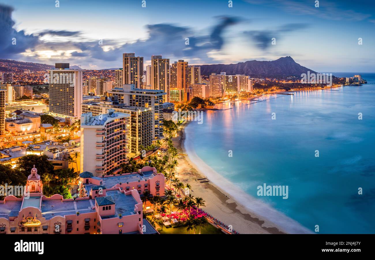 Waikiki Beach e Vulcano Diamond Head Honolulu, Oahu, Hawaii, USA Foto Stock