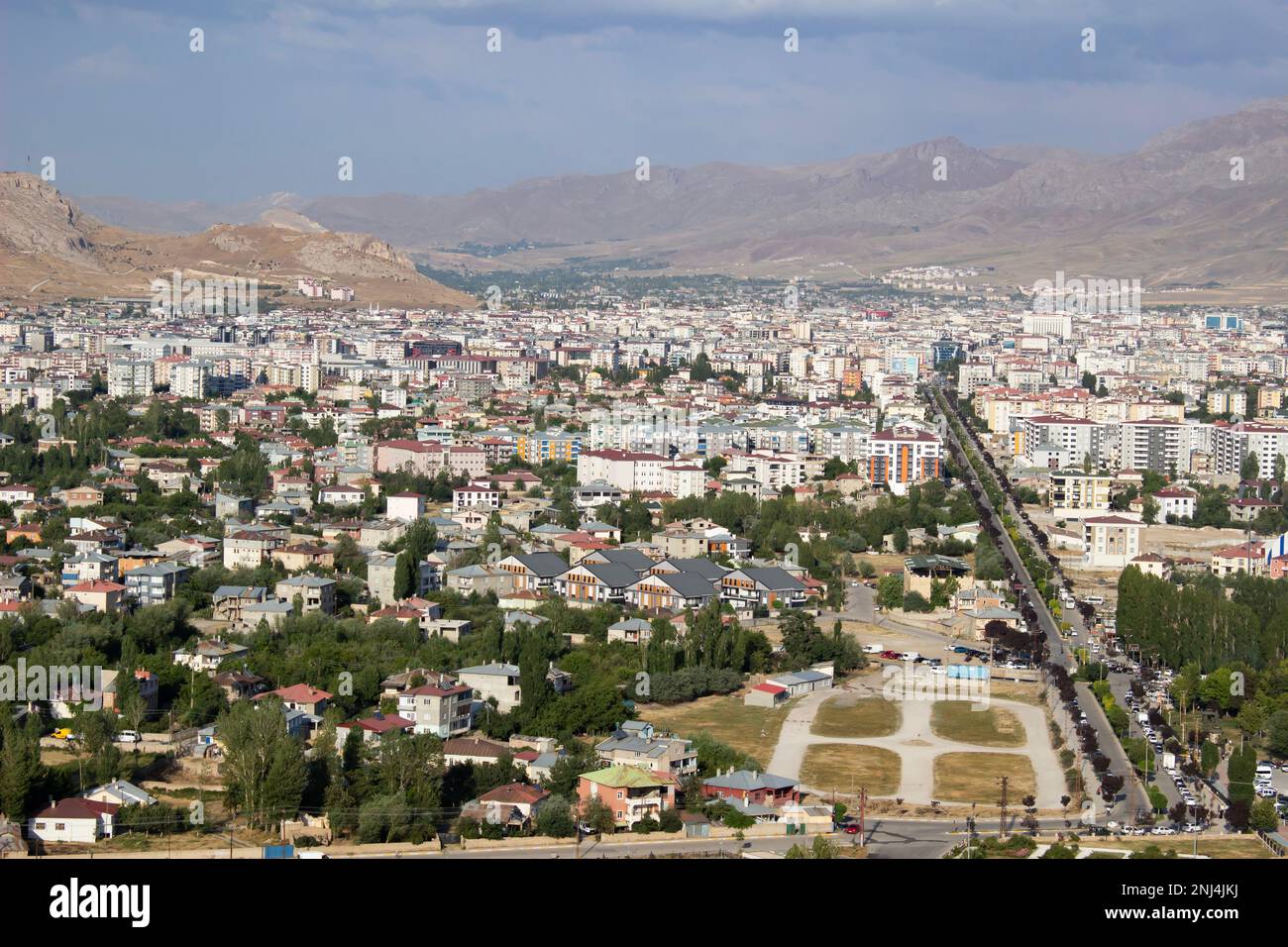 provincia di van, vista aerea del centro città dal castello. van era la capitale dell'urartia, situata sulla strada della seta. Foto Stock