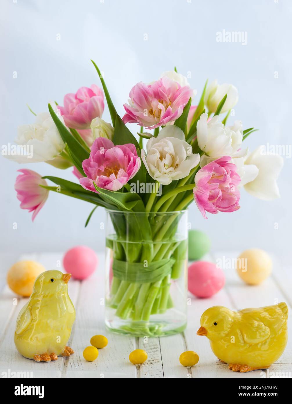 Bouquet di pasqua immagini e fotografie stock ad alta risoluzione - Alamy