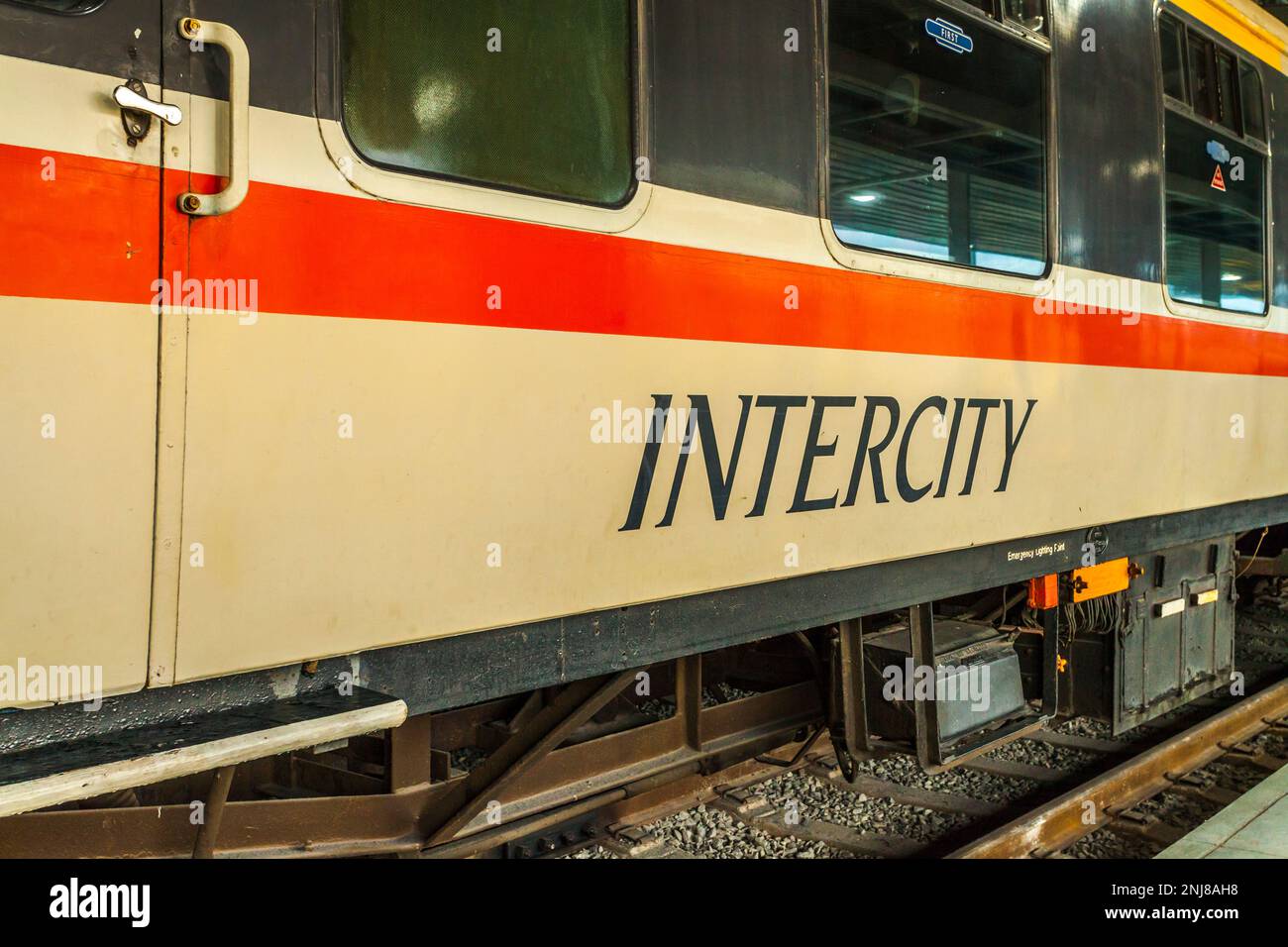 Inter City logo su un vecchio vagone ferroviario alla locomozione, Museo Nazionale Ferroviario,Shildon,Co.Durham,l'Inghilterra,UK Foto Stock