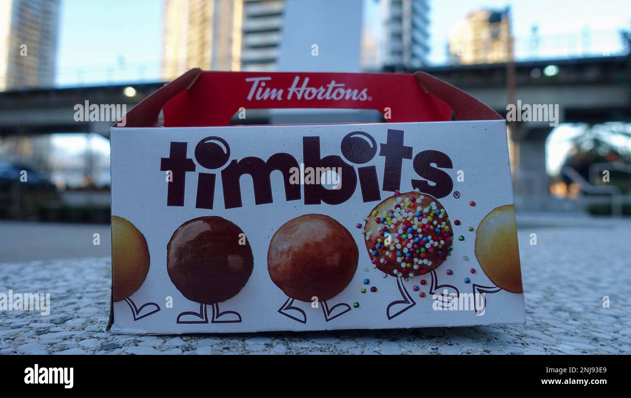 Febbraio 22 2023 - Tim Hortons Timbits Donuts in Surrey, British Columbia Canada Foto Stock