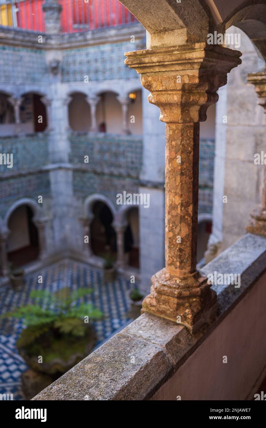 Chiostro Manueline al Parco e Palazzo Nazionale di pena (Palacio de la pena), Sintra, Portogallo Foto Stock