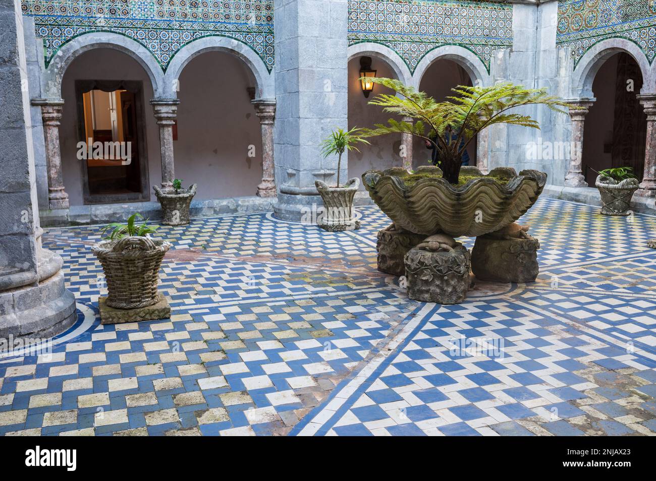 Chiostro Manueline al Parco e Palazzo Nazionale di pena (Palacio de la pena), Sintra, Portogallo Foto Stock