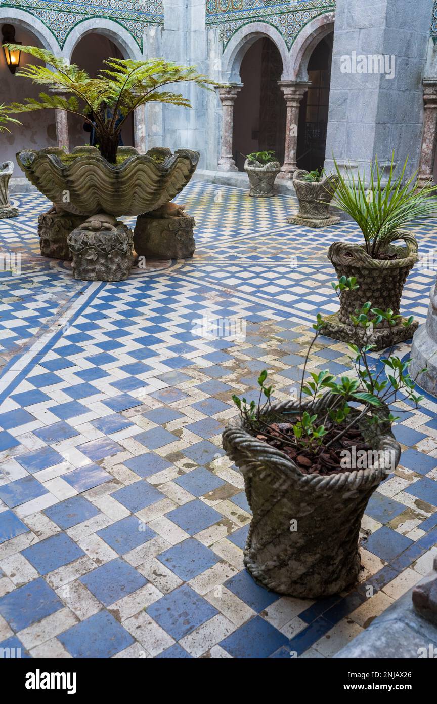 Chiostro Manueline al Parco e Palazzo Nazionale di pena (Palacio de la pena), Sintra, Portogallo Foto Stock