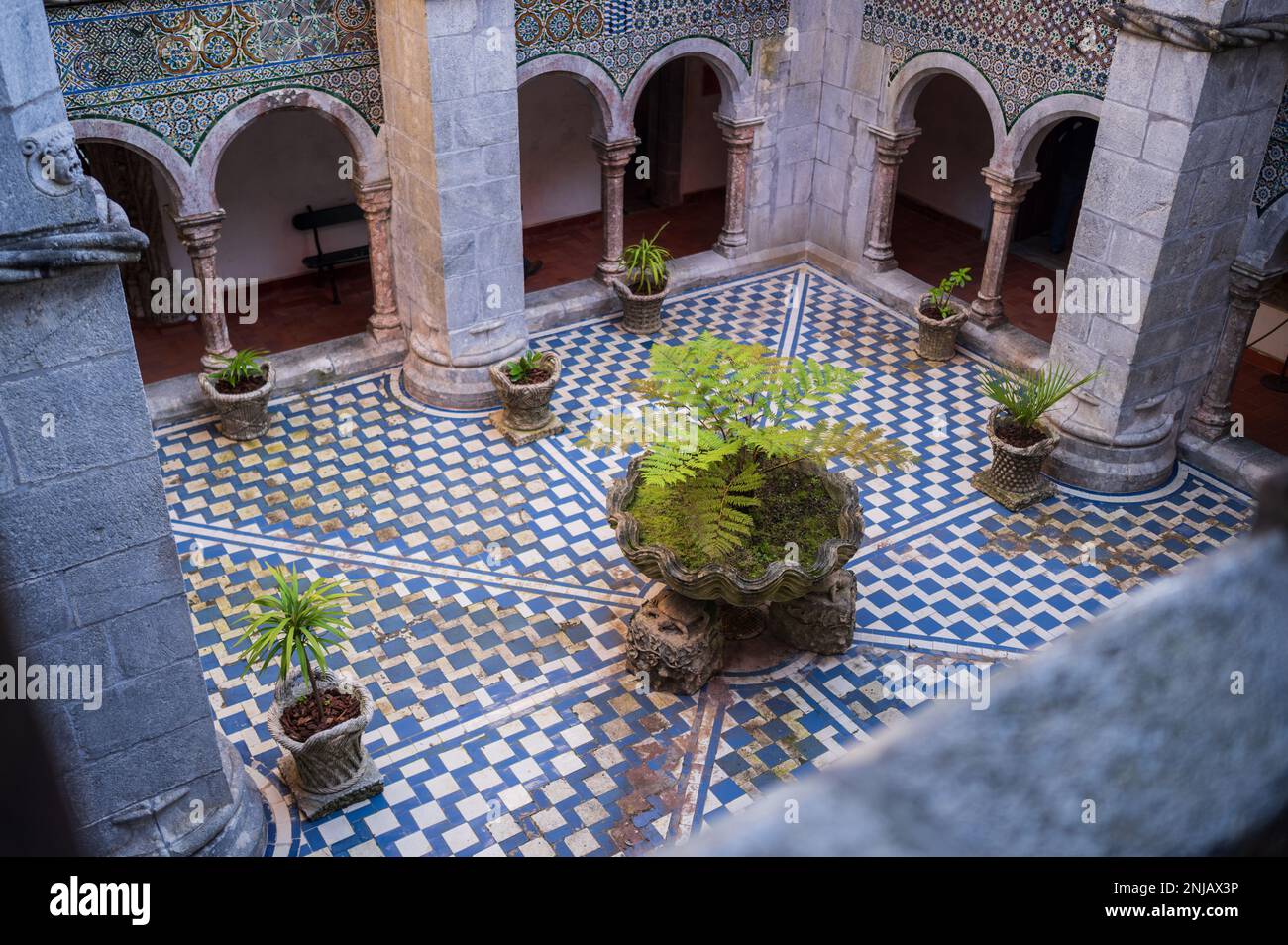Chiostro Manueline al Parco e Palazzo Nazionale di pena (Palacio de la pena), Sintra, Portogallo Foto Stock