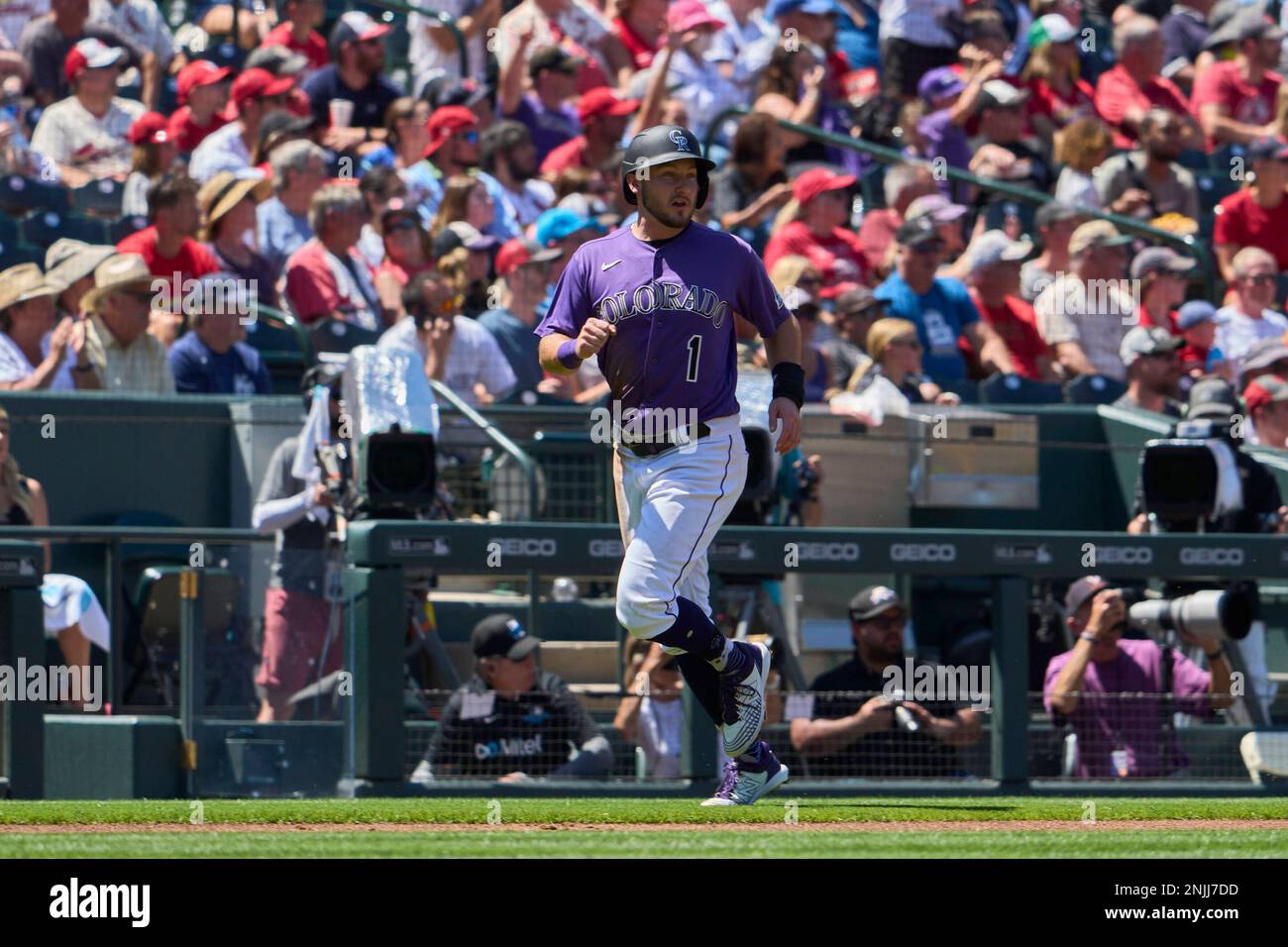 August 11 2022: Colorado center fielder Garrett Hampson (1) runs home during the game with Saint Louis Cardinals and Colorado Rockies held at Coors Field in Denver Co. David Seelig/Cal Sport Medi (Credit Image: © David Seelig / Cal Sport Media/CSM via ZUMA Press Wire) (Cal Sport Media via AP Images) Foto Stock
