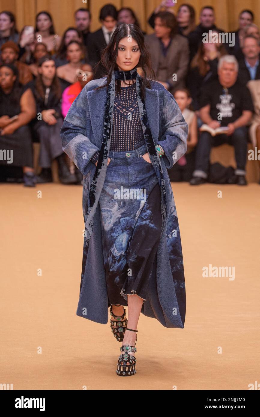 Milano, Moncalieri, Italia. 22nd Feb, 2023. Un modello in pista per la sfilata Roberto cavalli alla settimana della moda di Milano Autunno invernale Donna 2023/24. (Credit Image: © Riccardo Giordano/ZUMA Press Wire) SOLO PER USO EDITORIALE! Non per USO commerciale! Foto Stock