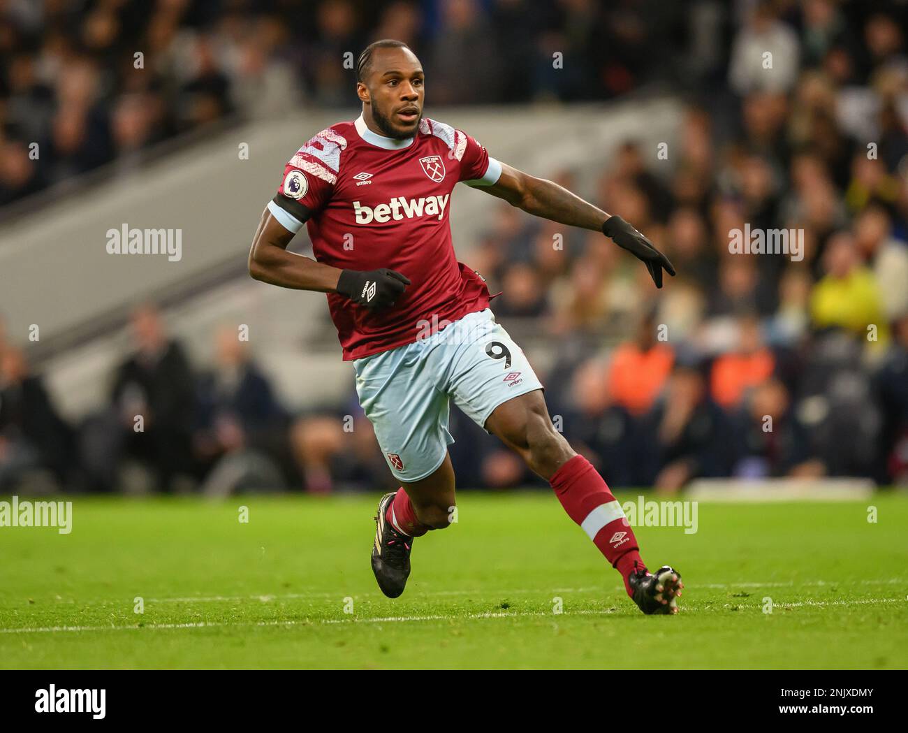 19 Feb 2023 - Tottenham Hotspur v West Ham United - Premier League - Tottenham Hotspur Stadium West Ham's Michail Antonio durante la partita della Premier League contro Tottenham. Foto : Mark Pain / Alamy Live News Foto Stock