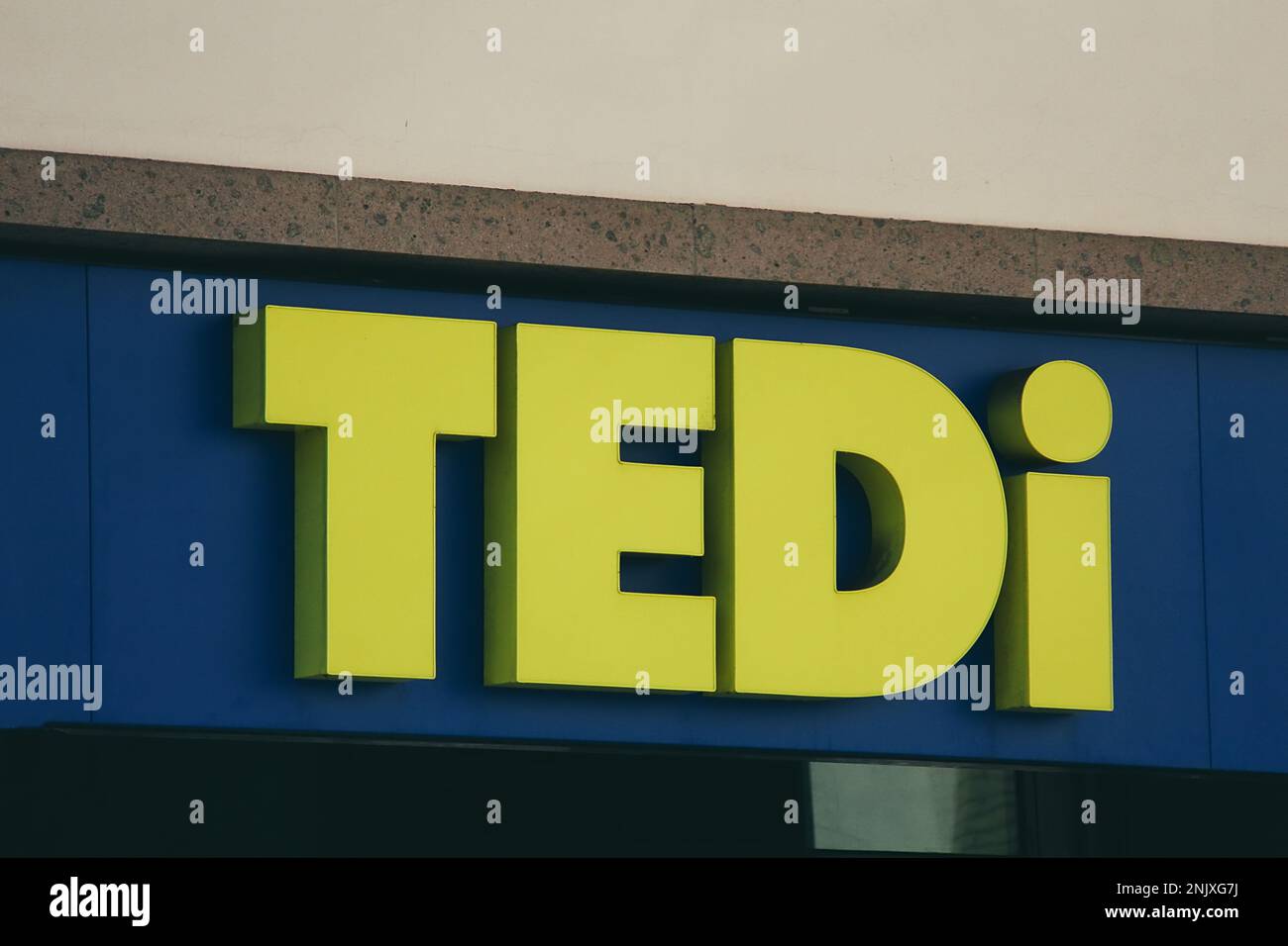 Firenze, 22nd 2023 febbraio, insegna del negozio 'Tedi' Foto Stock