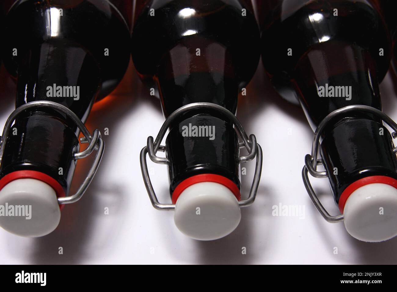 bottiglie di birra con swing top Foto Stock