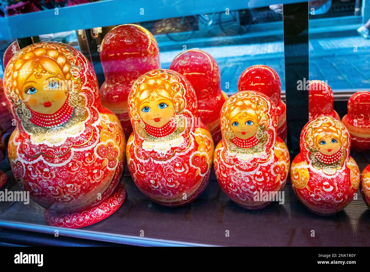 Praga, Repubblica Ceca, vetrine dei negozi, bambole russe, Matriochka, Dettaglio, Foto Stock