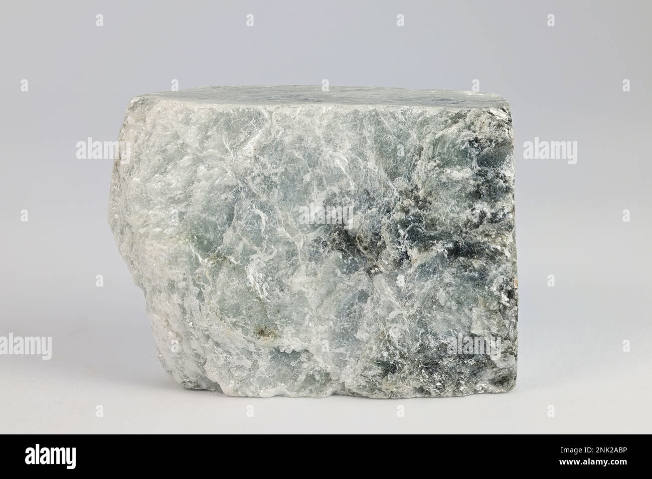 Il talco, o talco, è un minerale di argilla, composto da silicato di magnesio idrato Foto Stock