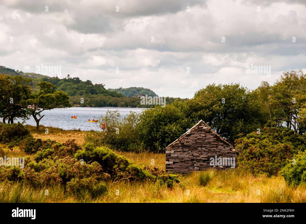 Llyn Pardarn, un lago formato glacialmente in Galles. Foto Stock