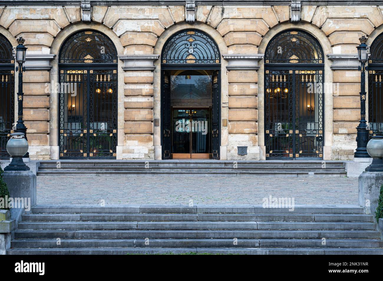 Centro di Bruxelles, Regione capitale di Bruxelles, Belgio - 19 2023 gennaio - facciata neoclassica del Parlamento federale Foto Stock