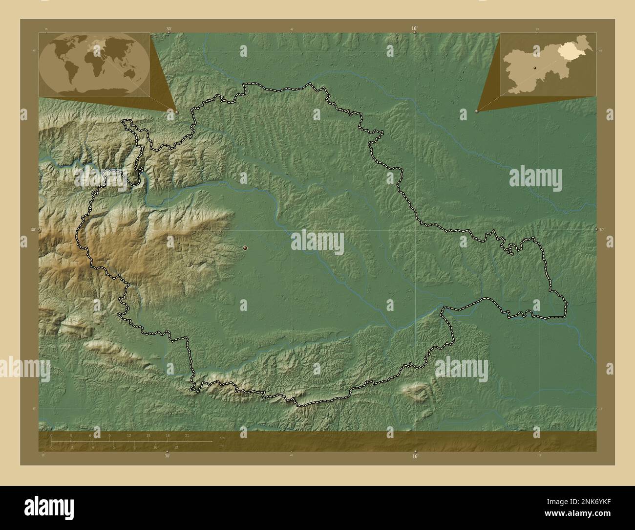 Podravska, regione statistica della Slovenia. Mappa di altitudine colorata con laghi e fiumi. Mappe delle posizioni ausiliarie degli angoli Foto Stock