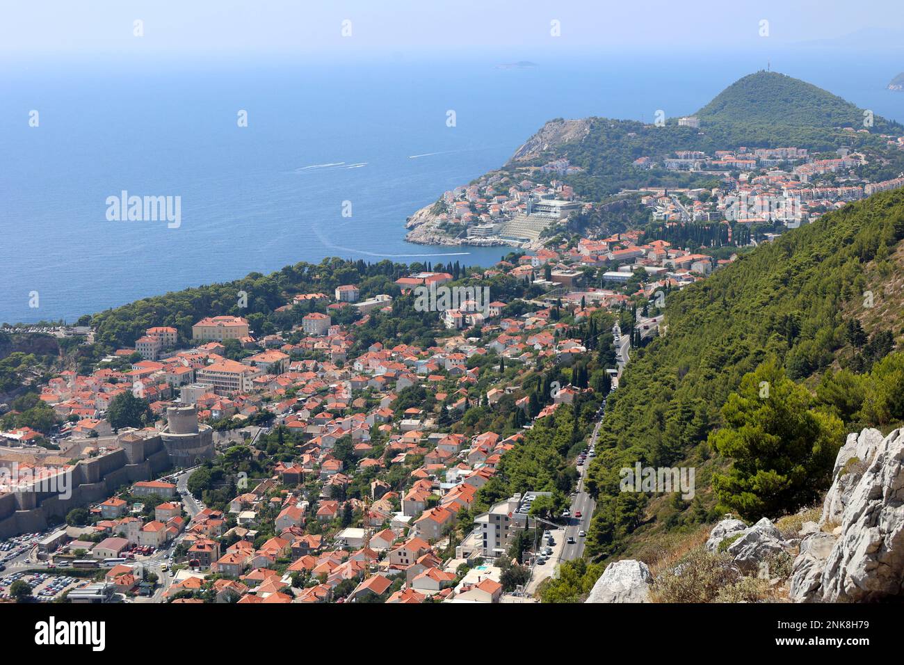 Dubrovnik panorama dalla collina sopra, Dalmazia, Croazia Foto Stock