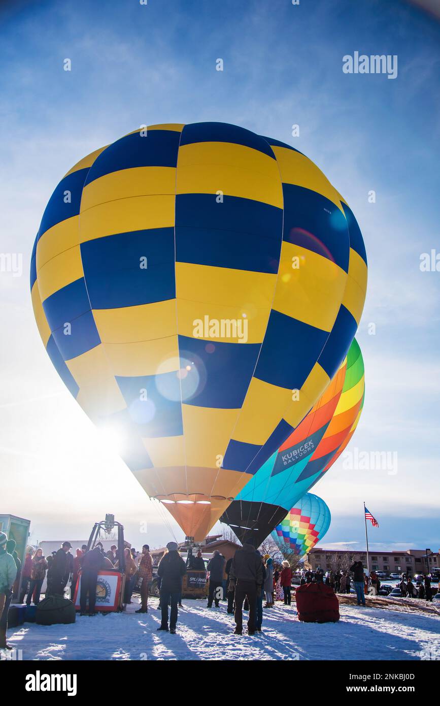 Kanab, Utah, USA - 18 febbraio 2023. L'annuale Balloons and Tunes Festival si svolge la 3rd settimana di febbraio in questo bellissimo paese di roccia rossa. Foto Stock