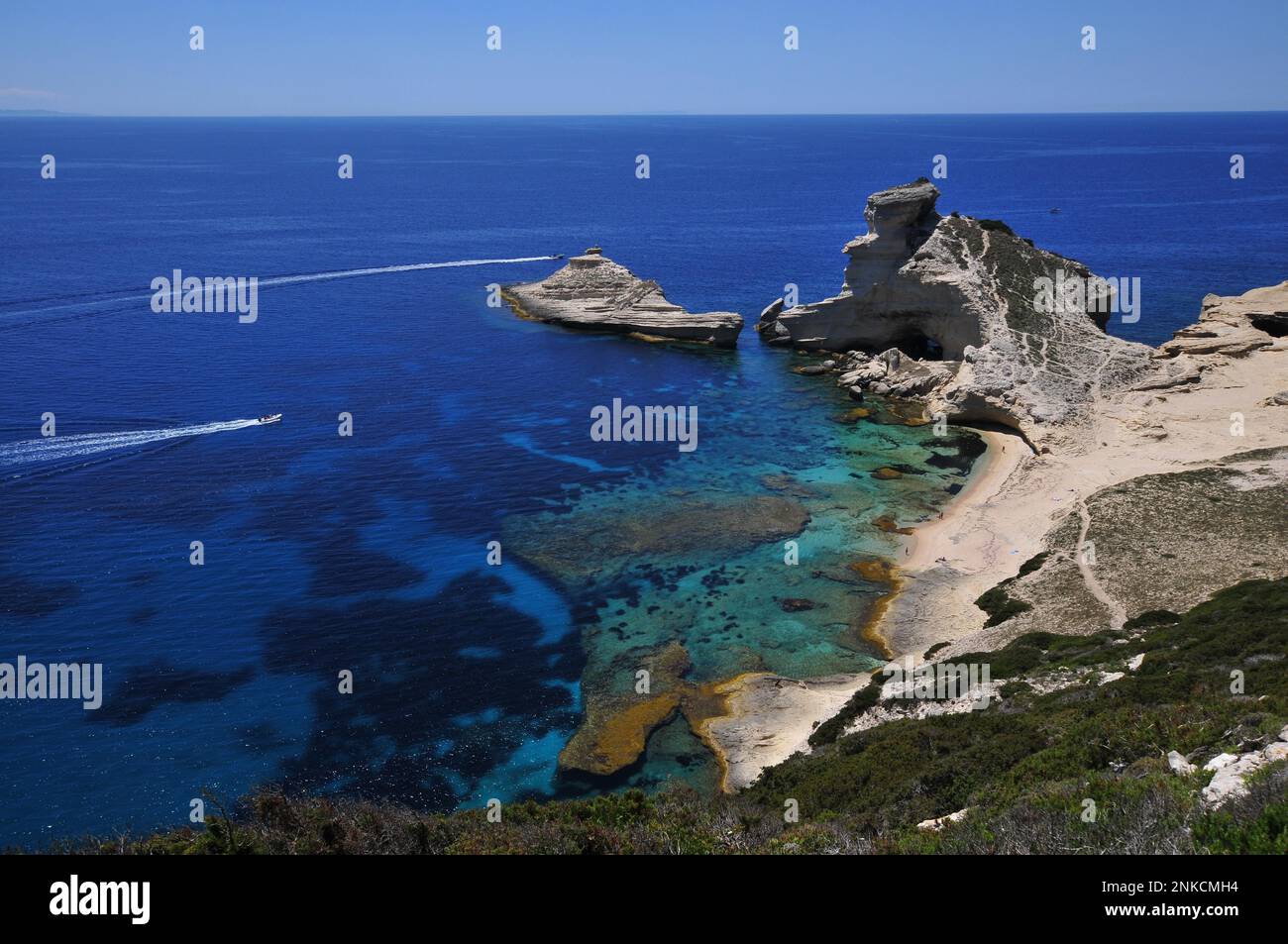 Capo Pertusato nel parco naturale Bouche de Bonifacio, nel sud della Corsica, Francia Foto Stock