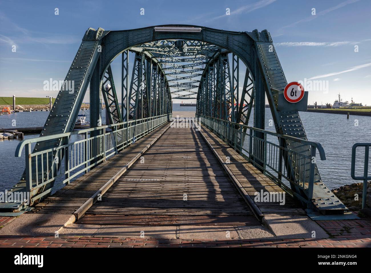 Germania, bassa Sassonia, Wilhelmshaven, Nassaubrucke storico a Nassauhafen Foto Stock