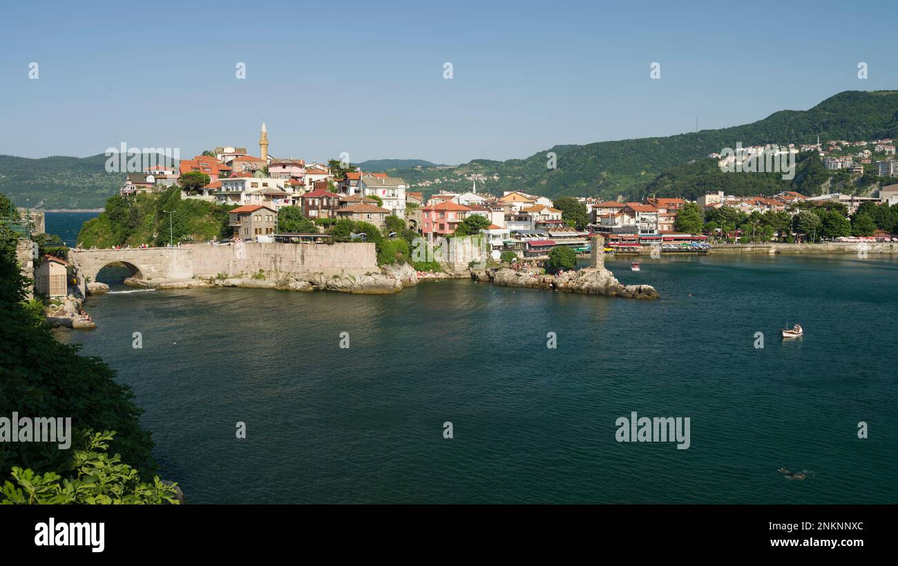 Amasra, Bartin, Turchia. 18 luglio 2021. Estate nella città storica e turistica di Amasra. E' un grazioso resort per vacanze nel nord della Turchia. Foto Stock