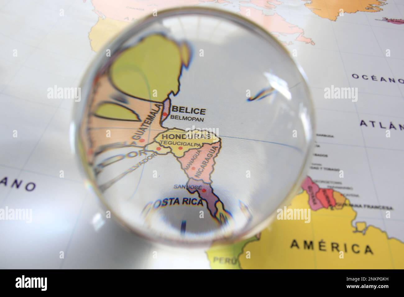 Globo Della Sfera Di Crystall Fotografia Stock - Immagine di vetro