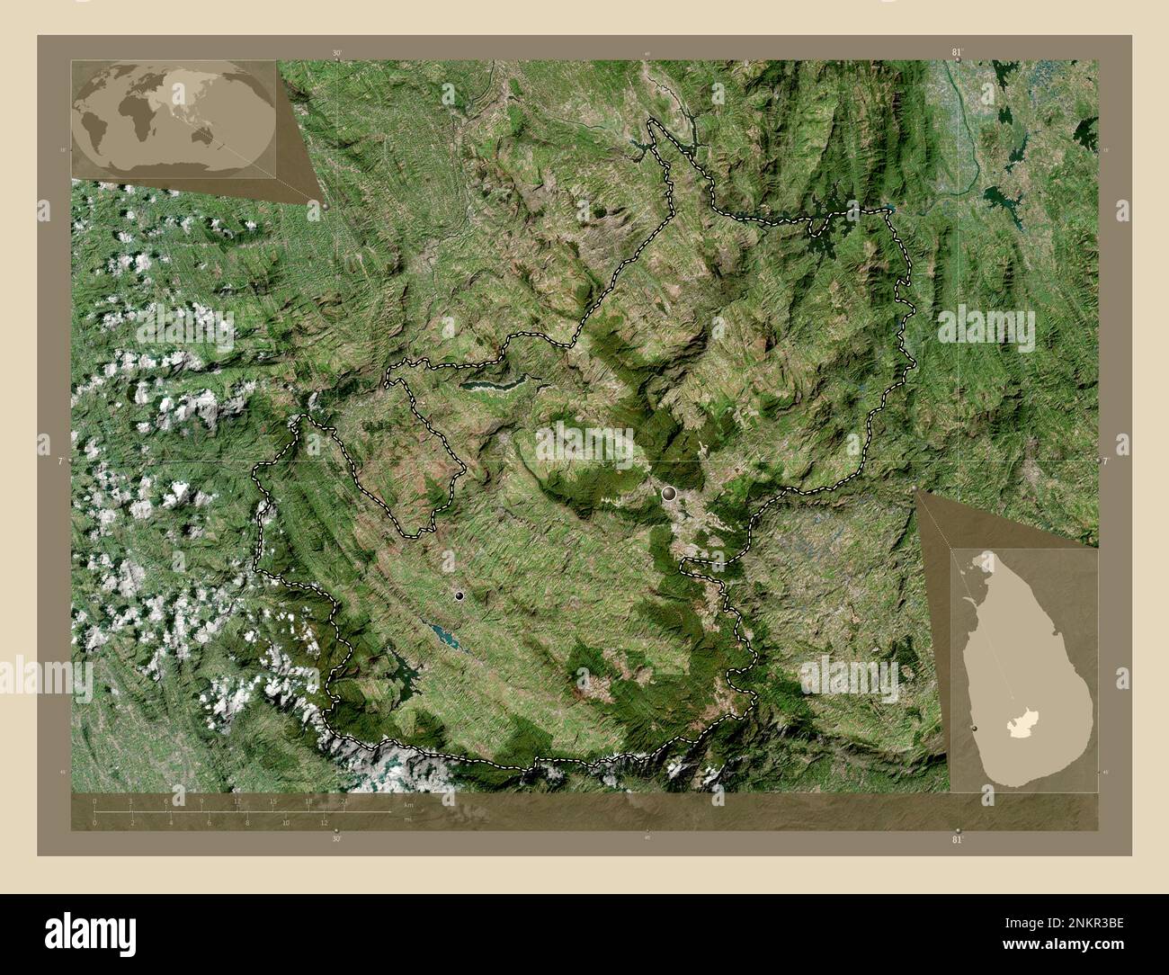 Nuwara Eliya, distretto dello Sri Lanka. Mappa satellitare ad alta risoluzione. Posizioni delle principali città della regione. Mappe delle posizioni ausiliarie degli angoli Foto Stock