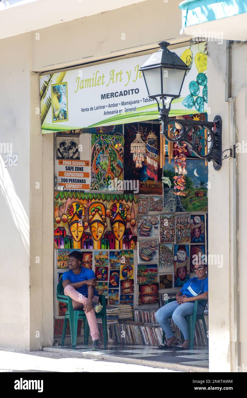 Piccolo negozio d'arte, Calle Arzobispo Meriño, Santo Domingo, Repubblica Dominicana, grandi Antille, Caraibi Foto Stock