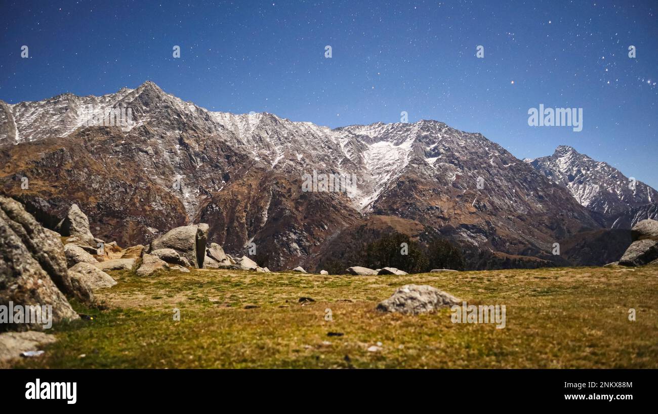 Triund Trek, Star Gazing, Dharamshala, Himachal Pradesh, India Foto Stock