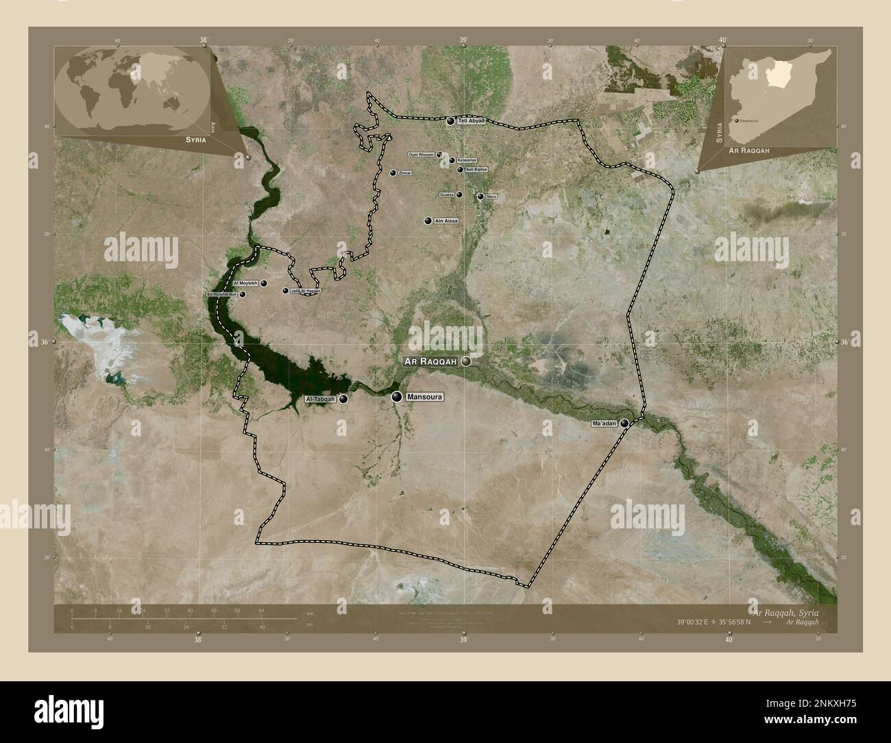 AR Raqqah, provincia di Siria. Mappa satellitare ad alta risoluzione. Località e nomi delle principali città della regione. Mappe delle posizioni ausiliarie degli angoli Foto Stock