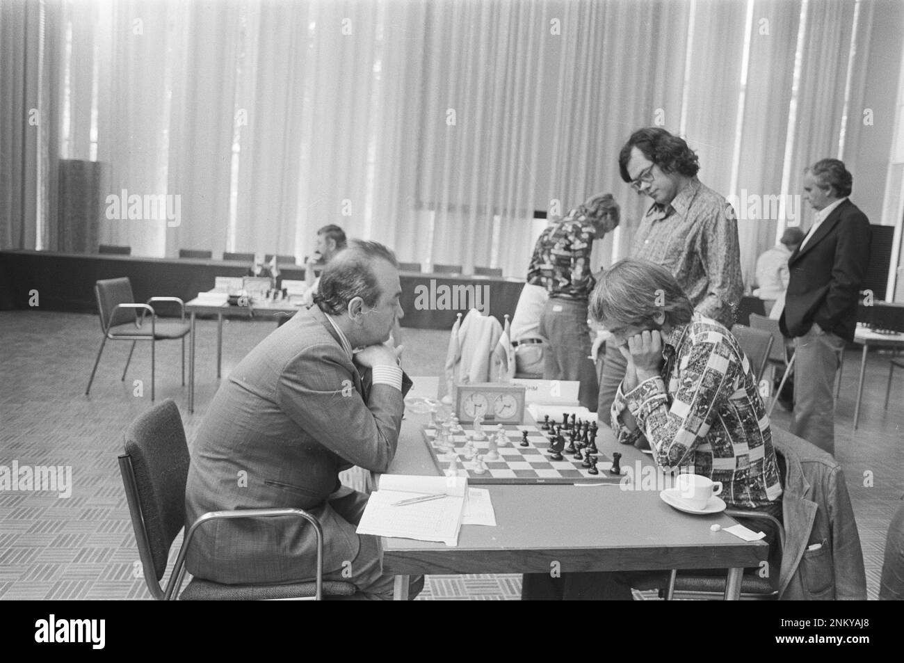 IBM torneo di scacchi, Viktor Korchnoi / Hans Bohm, orologi Ree ca. Luglio 20, 1976 Foto Stock