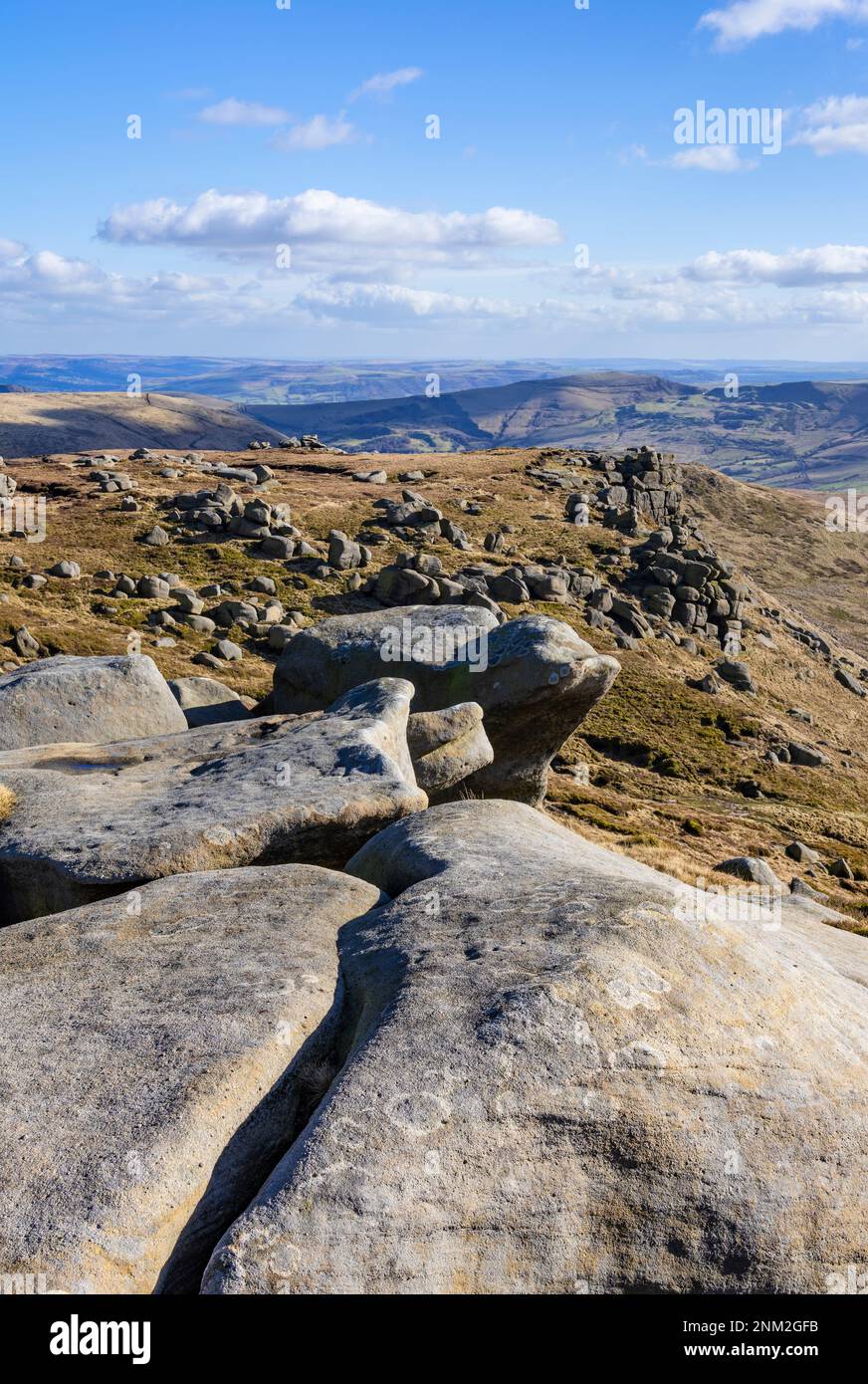 Kinder Scout altopiano naturale riserva naturale nazionale Dark Peak Derbyshire Peak District Parco nazionale Derbyshire Inghilterra Regno Unito GB Europa Foto Stock