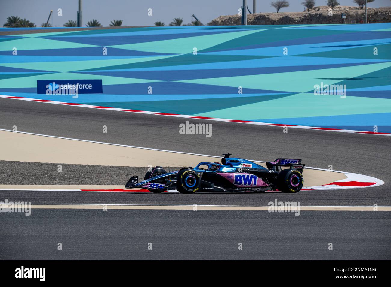 Sakhir, Bahrein, 24th feb 2023, Esteban OCON, dalla Francia compete per Alpine F1 . Winter Testing, il test invernale del campionato di Formula 1 2023. Credit: Michael Potts/Alamy Live News Foto Stock