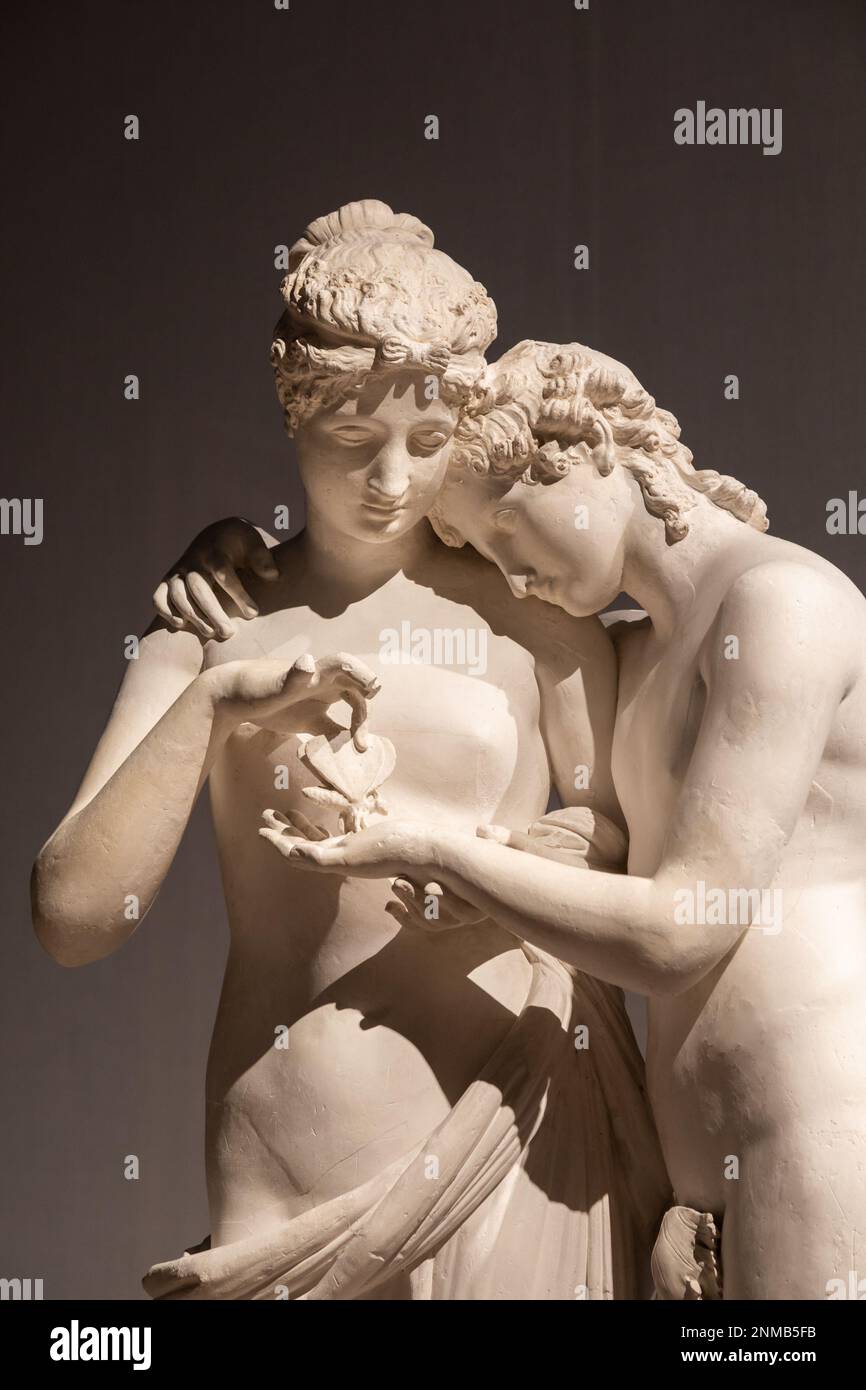 Bassano del Grappa, Italia - Dicembre 2022: Cupido e Psiche in piedi, Antonio Canova. Concetto di amore, coppia, eros Foto Stock