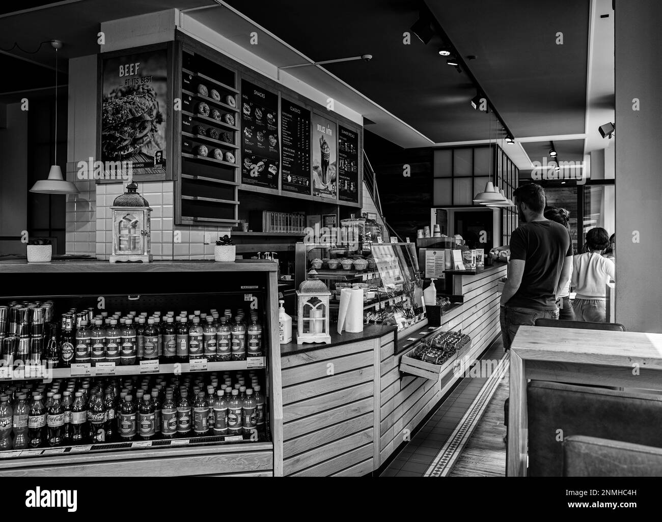 Fotografia in bianco e nero, interni, Street cafe a Berlino Prenzlauer Berg, Berlino, Germania Foto Stock