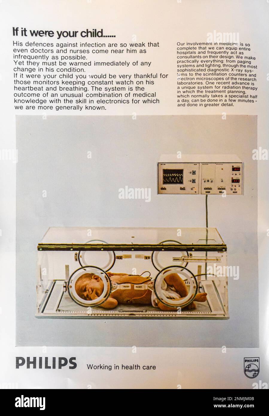 Le tecniche mediche Philips pubblicano in una rivista NatGeo, ottobre 1974 Foto Stock