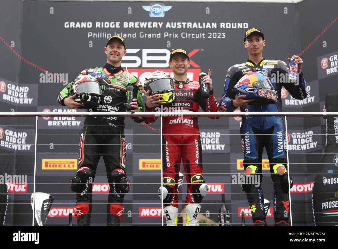 Victoria, Australia. 25th Feb, 2023. Podio per gara 1 primo posto Alvaro Bautista (ESP) Racing per Aruba.IT Racing - Ducati-(C) secondo posto Jonathan Rea (GBR)Racing per il Kawasaki Racing Team WorldSBK (L) terzo posto Toprak Razgatlioglu (Turchia) Racing per il team Pata Yamaha Prometeon WorldSBK, Podio per la prima gara dell'Australian Grand Ridge Round 2023 del Campionato Mondiale Motul FIM Superbike 2023 a Phillip Island, fAustralia, il 25 febbraio 2023 - Image Credit: brett keating/Alamy Live News Foto Stock