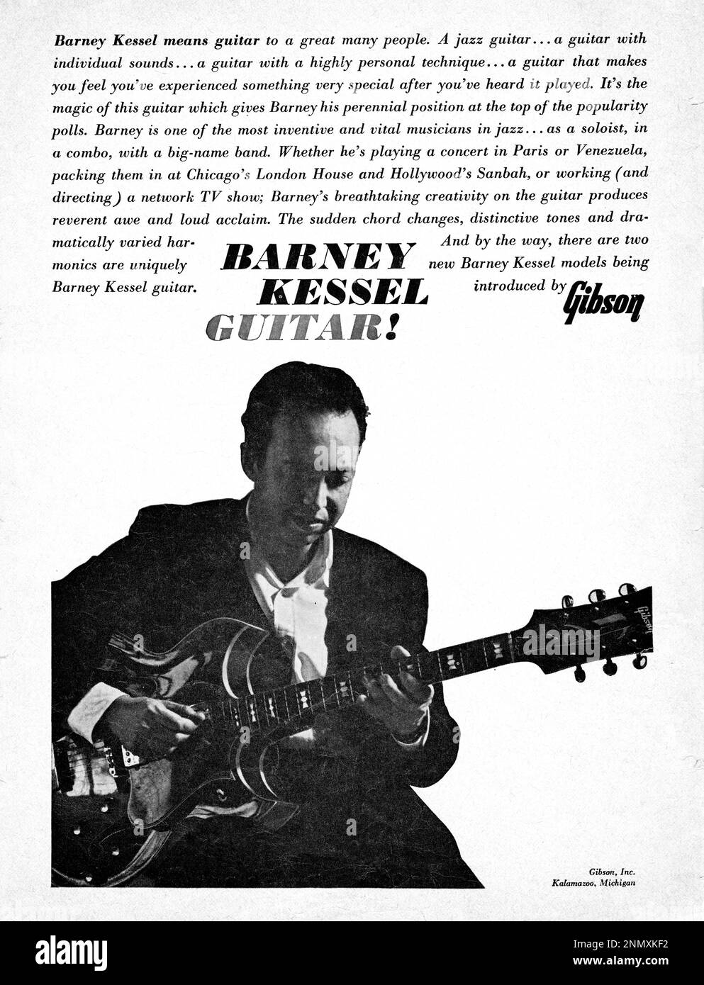 Un annuncio per le chitarre Gibson con la leggenda del jazz Barney Kessel. Da una rivista di musica americana del 1961. Foto Stock