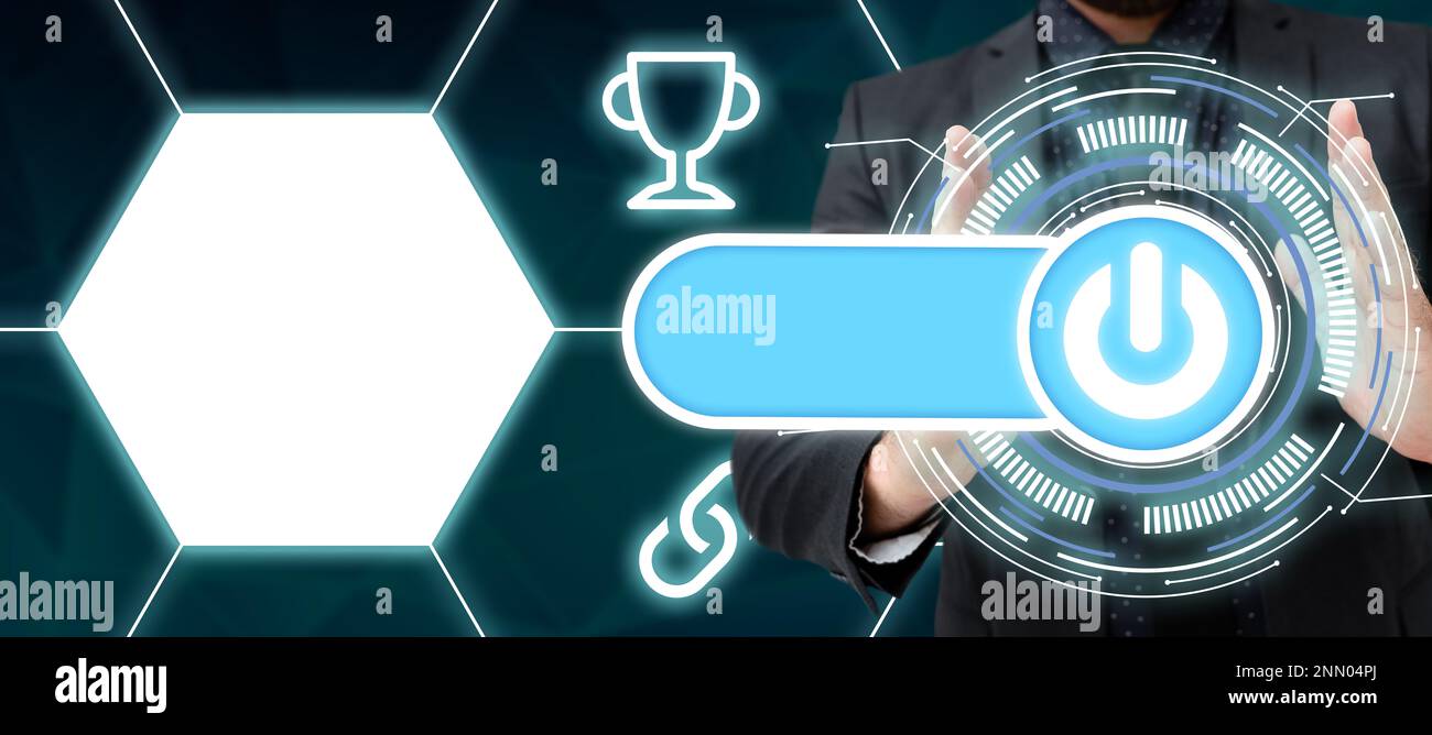 Uomo in camicia da ufficio nera in piedi e tenendo un importante messaggio tecnologico tra le mani. Immagine di stile futuristico con colori brillanti Foto Stock