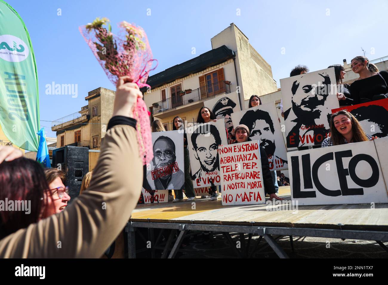 Gli studenti dimostrano contro la mafia durante la marcia Bagheria-Casteldaccia. Foto Stock