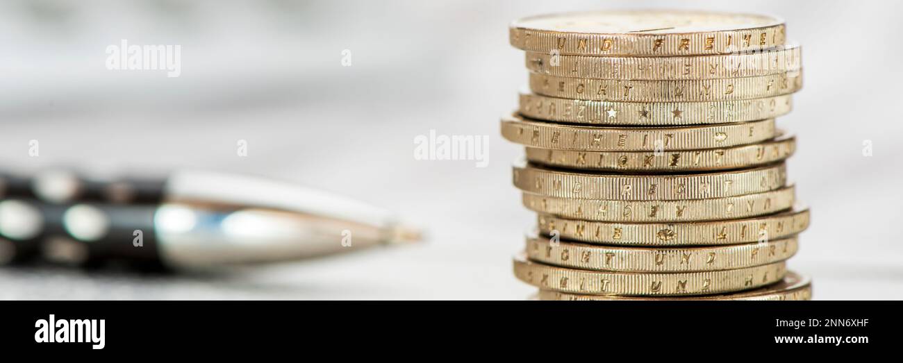 business, finanza ed economia con grafico finanziario Foto Stock