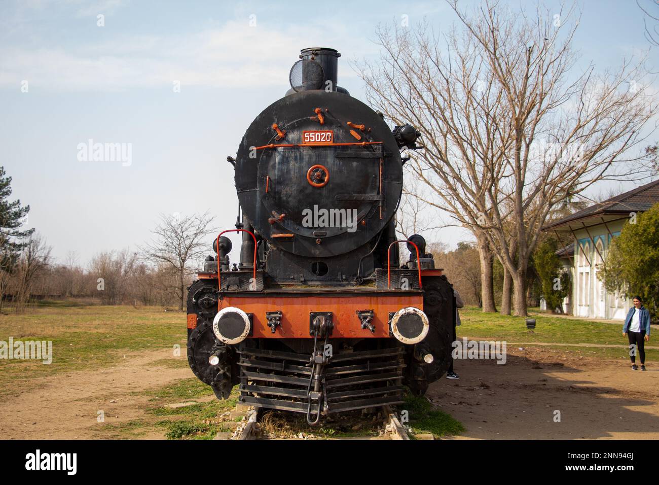 Edirne, Turchia, 2023 febbraio: Un treno a vapore nero o locomotiva nel museo Foto Stock
