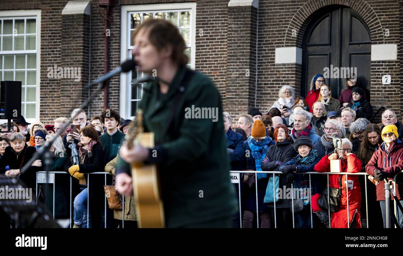 AMSTERDAM - Lucky Fonz III durante la commemorazione dello sciopero di febbraio. Lo sciopero è stata l'unica protesta aperta e massiccia contro le misure antiebraiche dei nazisti nell'Europa occupata. ANP RAMON VAN FLYMEN olanda fuori - belgio fuori Foto Stock