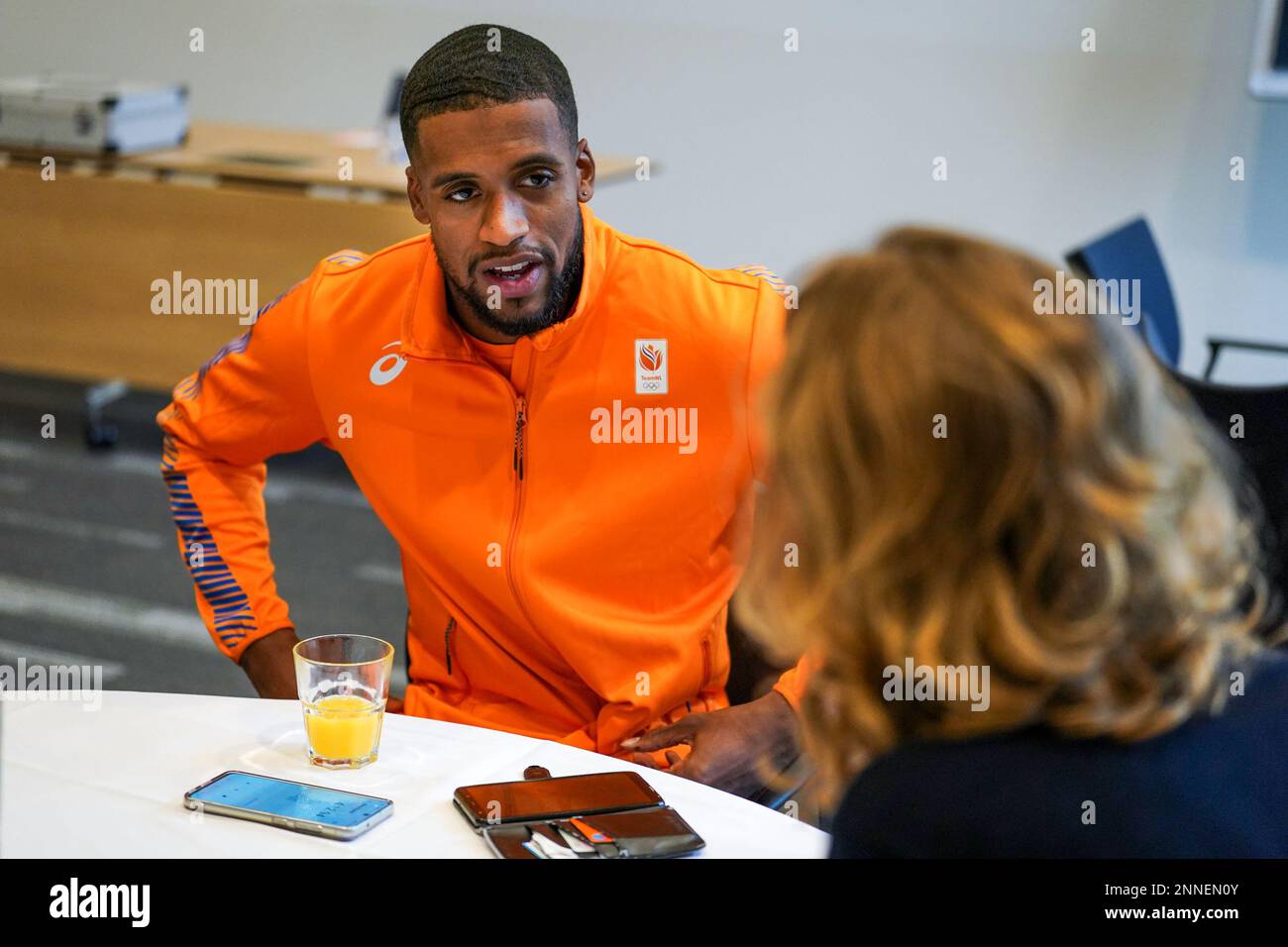 ARNHEM, PAESI BASSI - 23 FEBBRAIO: Isayah Boers of the Netherlands durante una conferenza stampa prima dei Campionati europei di atletica indoor al Papendal il 23 febbraio 2023 ad Arnhem, Paesi Bassi (Foto di Joris Verwijst/BSR Agency) Foto Stock
