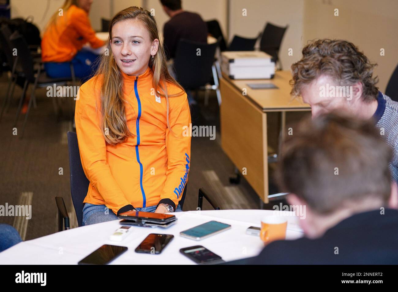 ARNHEM, PAESI BASSI - 23 FEBBRAIO: Femke Bol dei Paesi Bassi durante una conferenza stampa prima dei Campionati europei di atletica indoor al Papendal il 23 febbraio 2023 ad Arnhem, Paesi Bassi (Foto di Joris Verwijst/BSR Agency) Foto Stock