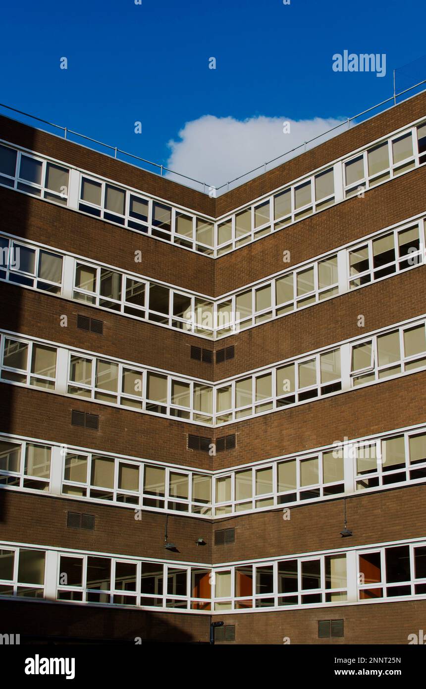 Edificio simmetrico Foto Stock