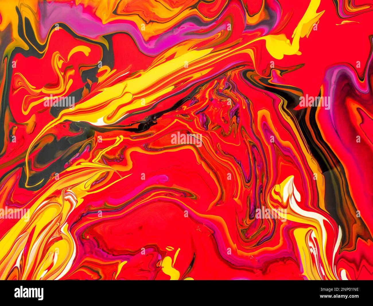 Immagine astratta di colori caldi misti di vernice acrilica Foto Stock