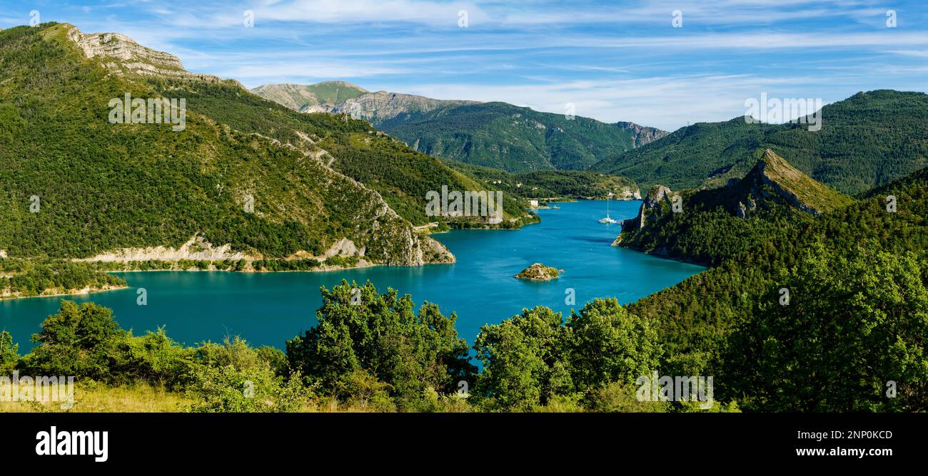 Fiume Rodano che attraversa la Provenza, Francia Foto Stock