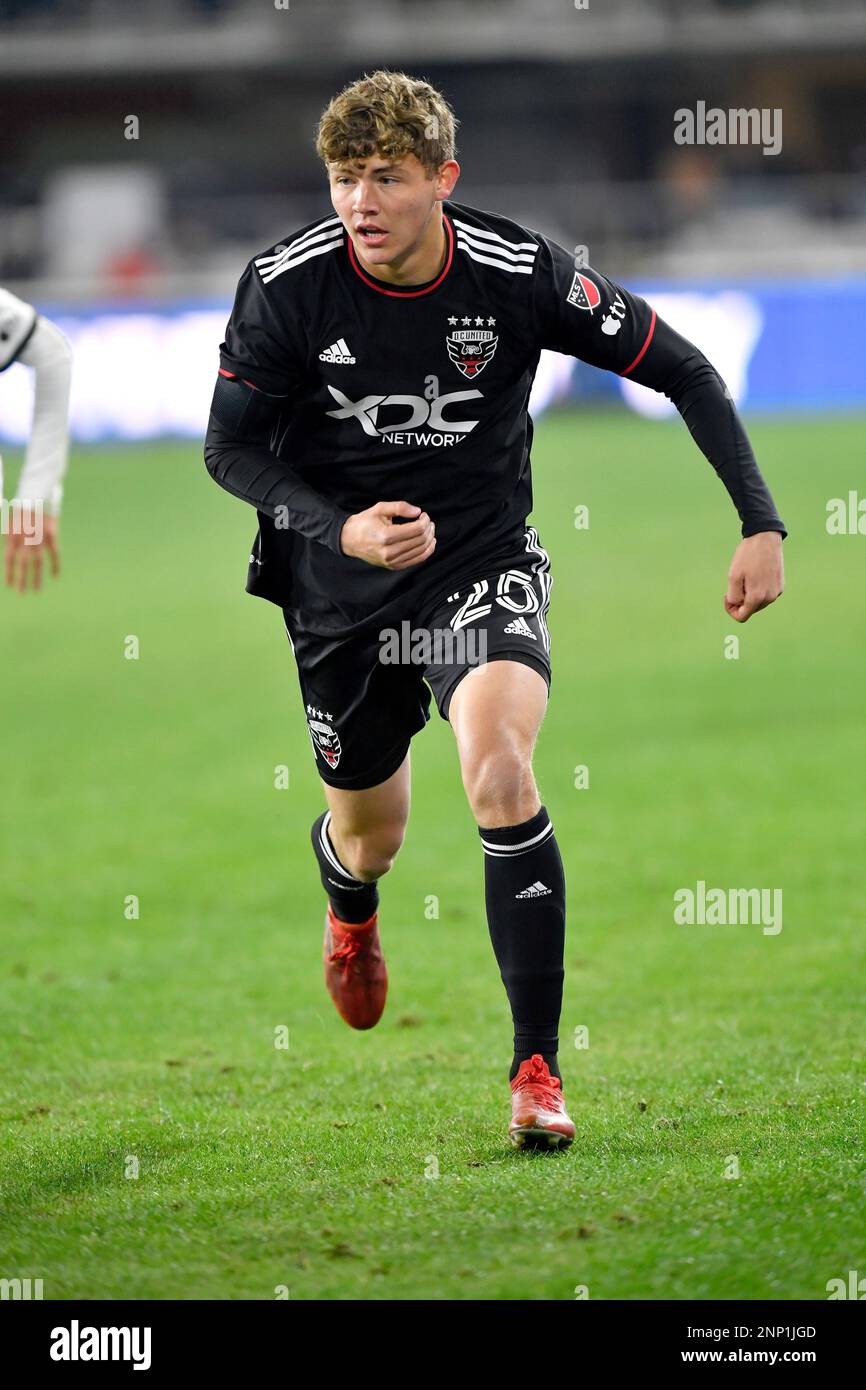 WASHINGTON, DC - FEBRUARY 25: DC United midfielder Jackson Hopkins (25) runs for a ball during the Toronto FC versus D.C. United Major League Soccer (MLS) game on February 25, 2023 at Audi Field in Washington, D.C.. (Photo by Randy Litzinger/Icon Sportswire) (Icon Sportswire via AP Images) Foto Stock