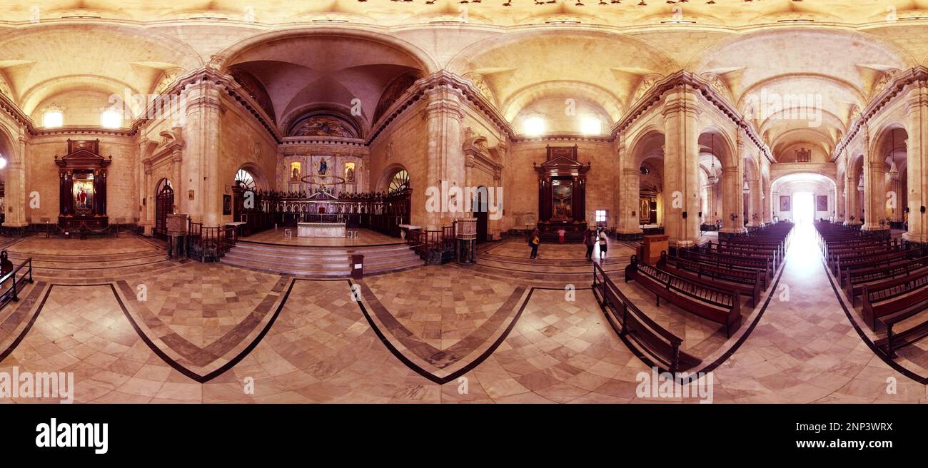 Vista a 360 gradi degli interni della chiesa, Cattedrale di l'Avana, Plaza De la Catedral, l'Avana, Cuba Foto Stock
